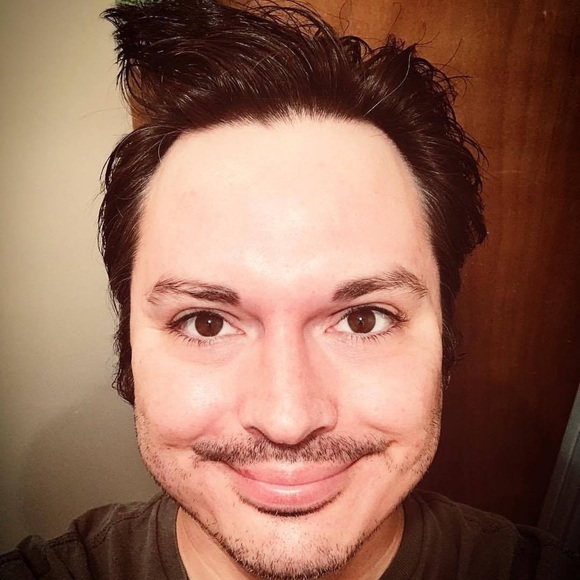 Meet your Posher, Chris - Picture 1 of 1